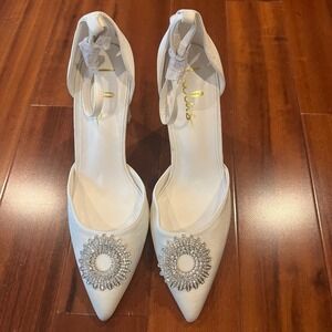 Lulus Bradleyy White Heels Shoes Satin Rhinestone Bridal Wedding Strap Pump‎ 8.5